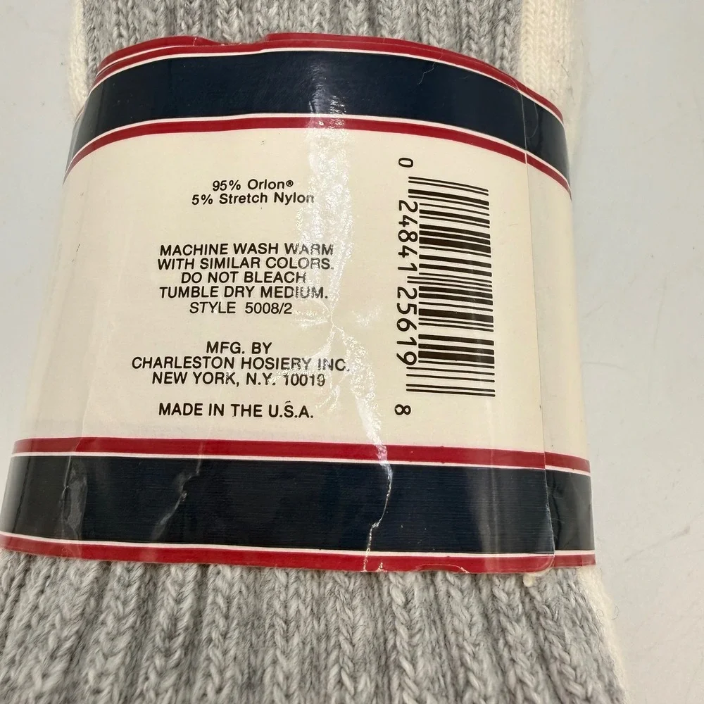 Vintage 80s Sports Afield 2 Pack Men Crew Socks Gray Red USA Made 10-13 New